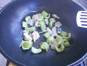 蛇瓜红了怎么吃,美味食法大揭秘