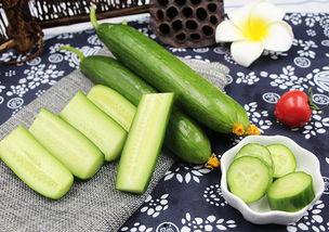 瓜蘸着吃,瓜果蘸酱，尽享清凉美味